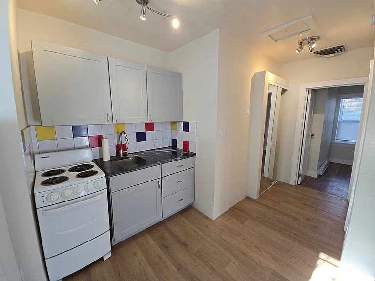 312 Vassar Dr SE — Photo 31