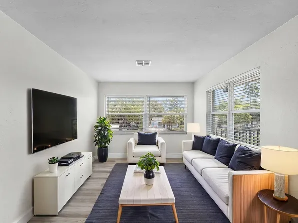 Paradise Palms Portfolio LLC