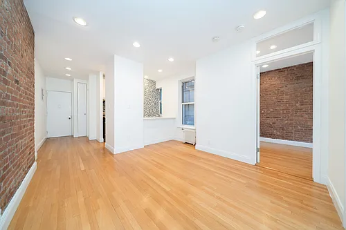 3157 Broadway #16 Photo 1