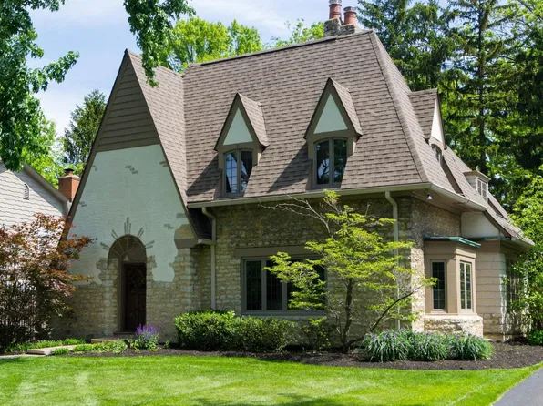 2378 Kensington Dr, Columbus, OH 43221