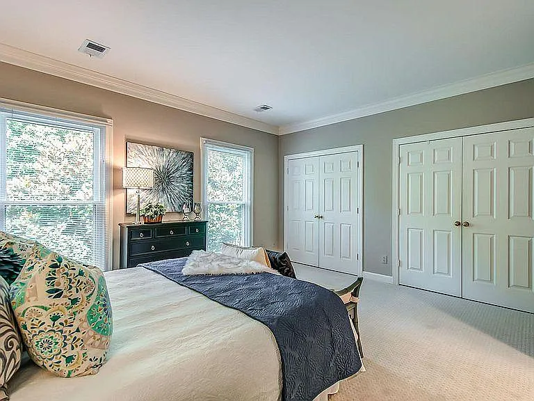 3051 Woodlawn Dr — Photo 5