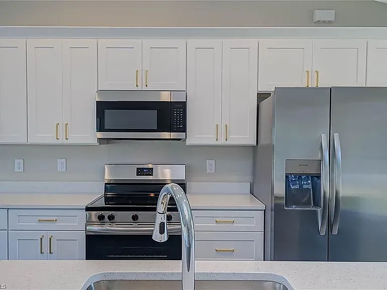 4149 NW 38th Pl — Photo 15