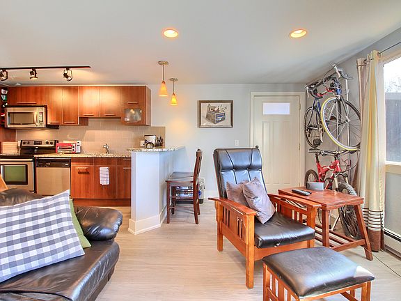 5th image of 120 S Pennsylvania St APT 201