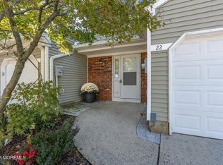 22 Oak Lane, Eatontown, NJ 07724