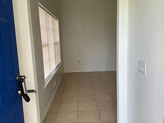 3rd image of 2165 Island Walk Dr