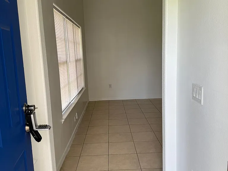 2165 Island Walk Dr — Photo 3