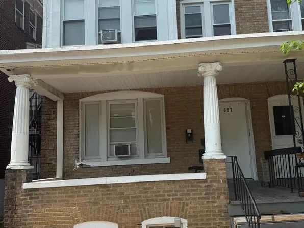 697 Rutherford Ave, Trenton, NJ 08618