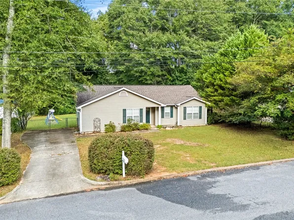 712 Rosalind St, Opelika, AL 36801