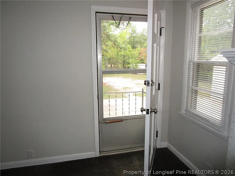 2516 NE Cumberland Rd — Photo 17