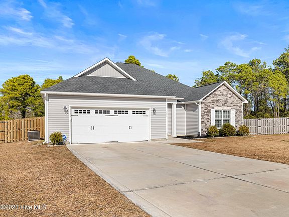 3rd image of 304 Catboat Way