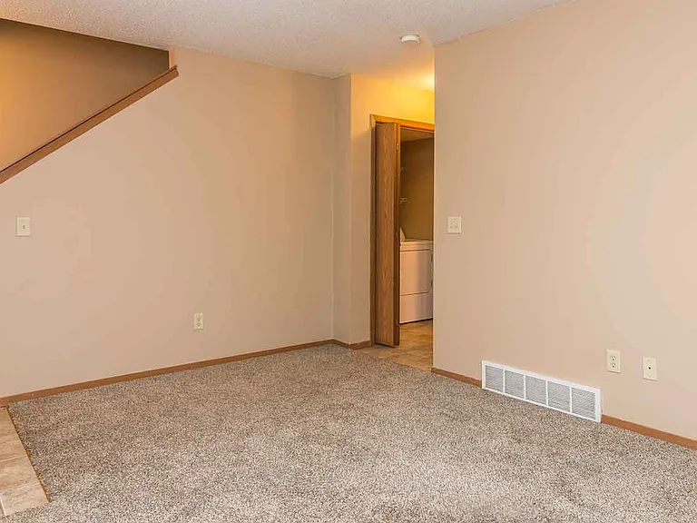 WestPointe Townhomes — Photo 43