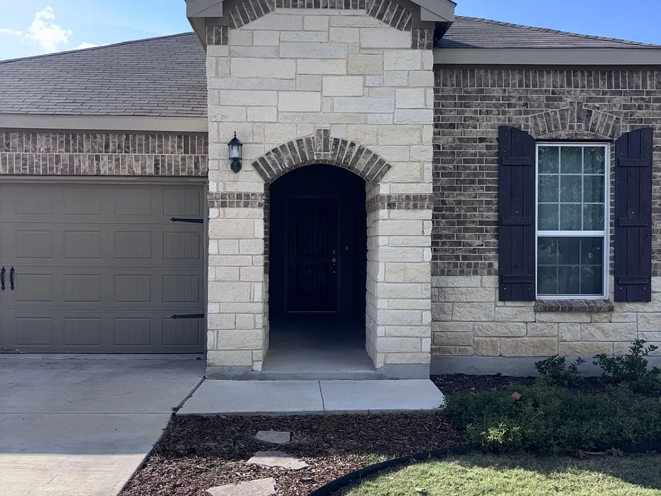 636 Ridge Maze Rd