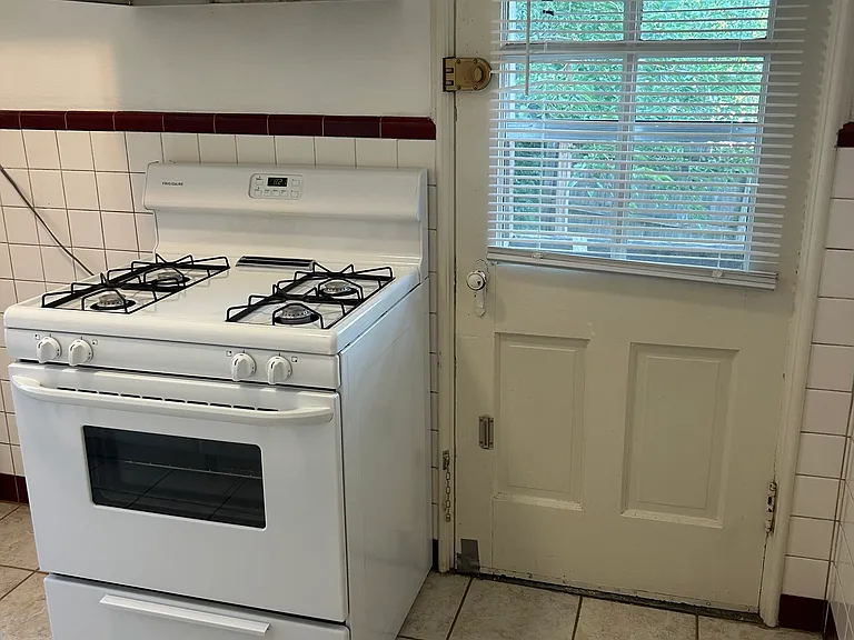 7557 Williams Ave — Photo 6