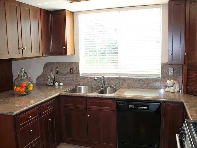 21950 Birds Eye Dr — Photo 5