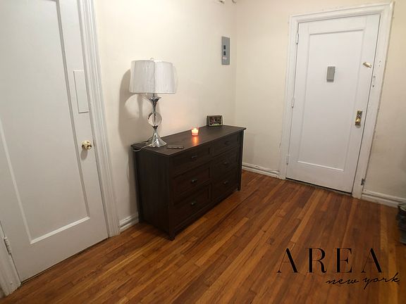 3rd image of 2 Seaman Ave #1D