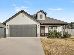 2509 S D St, Rogers, AR 72758