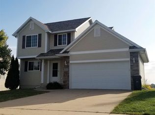 4724 Addison Dr, Cedar Falls, IA 50613