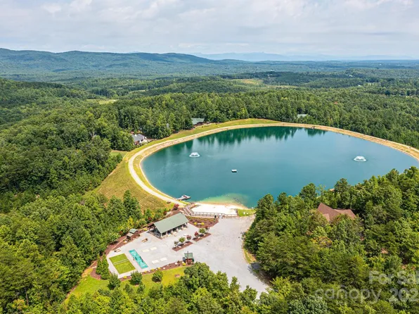 478 Lakeside Trl, Nebo, NC 28761