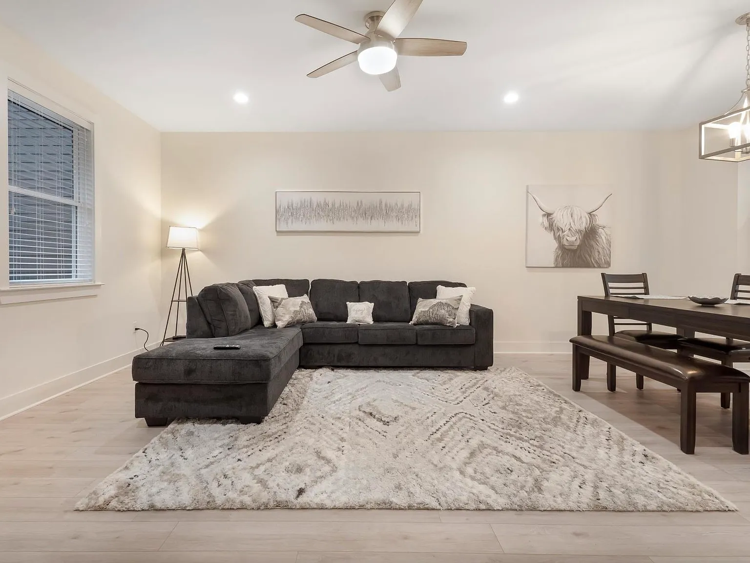 3 bed, 3.5 bath, 1826 sqft, $2,500 — Photo 3