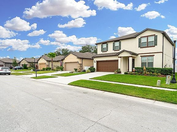 4th image of 8794 Hinsdale Heights Dr