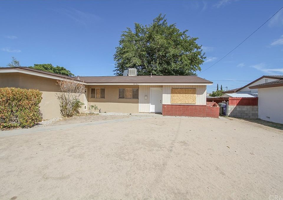 1st image of 16184 Colina St
