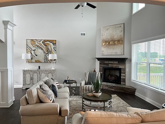 5th image of 200 Monaview Cir