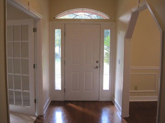 3rd image of 6612 Landover Cir