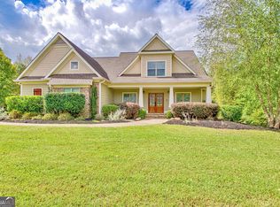 8322 Saucier Dr, Douglasville, GA