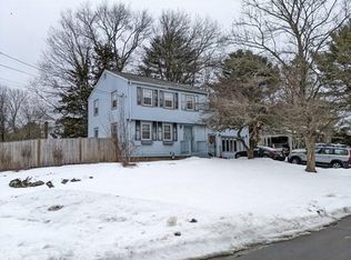 13 Arnold Dr, Foxboro, MA 02035