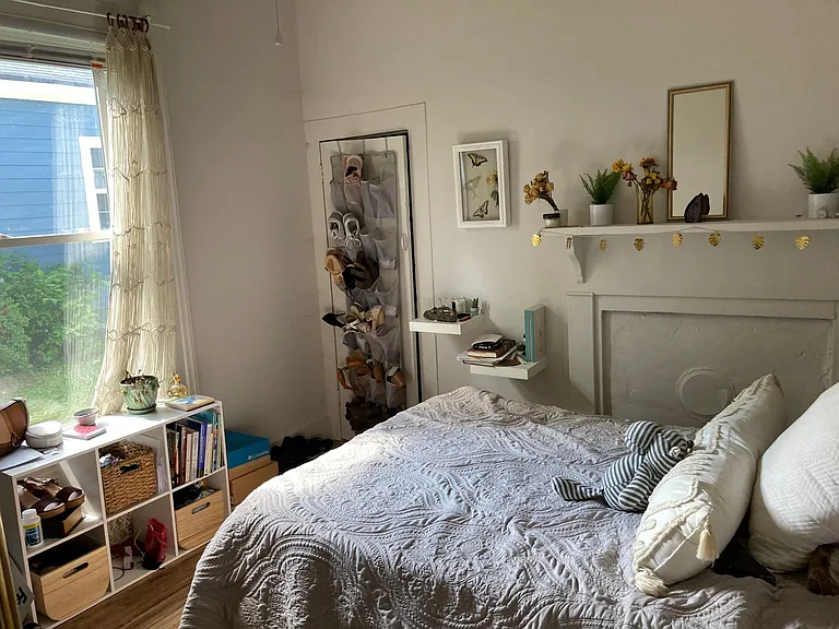 410 Gray Ave — Photo 8