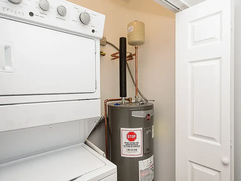 1622 W Le Moyne St #2 — Photo 11
