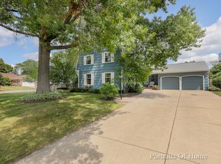 2S145 Sheffield Rd, Glen Ellyn, IL 60137