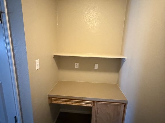 5th image of 1412 Powder River Dr #B