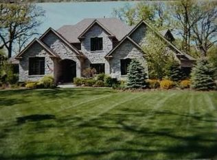 3878 Woods End Rd, Long Grove, IL 60047