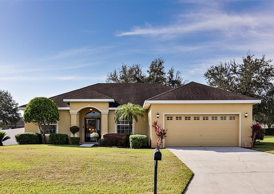1st image of 2827 Dunhill Cir