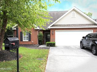 7003 Winter Oaks Way, Knoxville, TN 37918