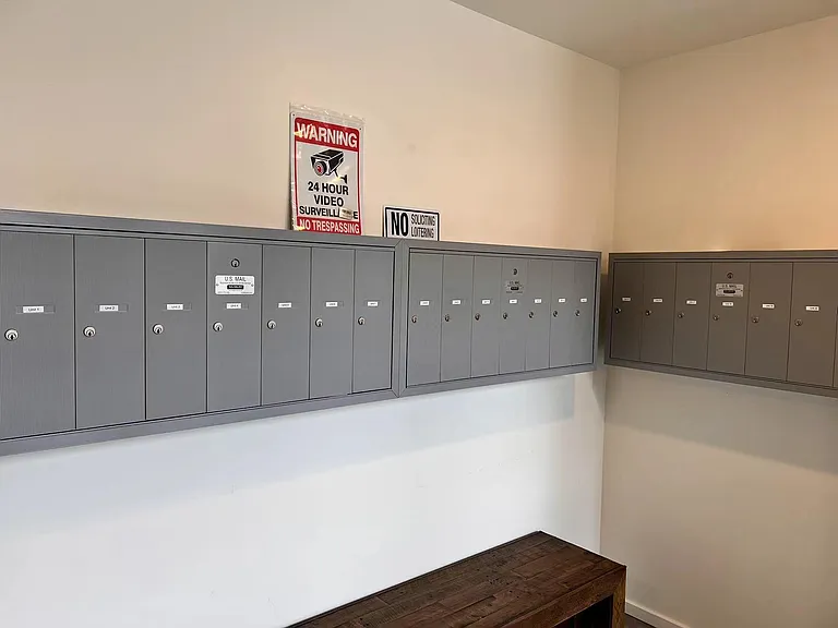 714 10th Ave E #2 — Photo 5