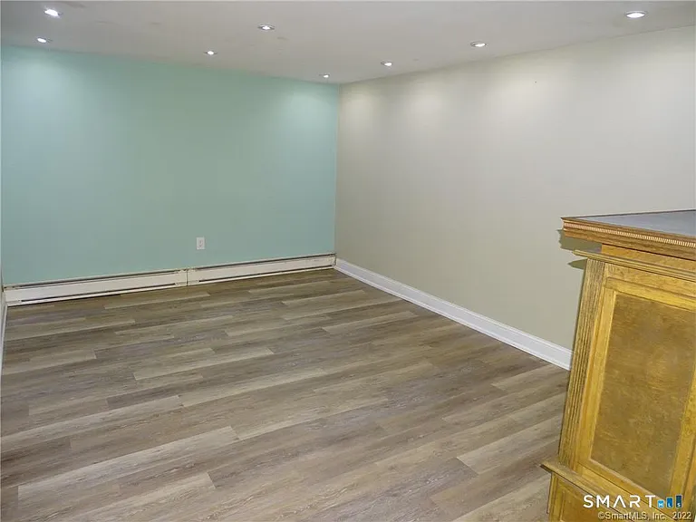 15 Bayshore Dr — Photo 24
