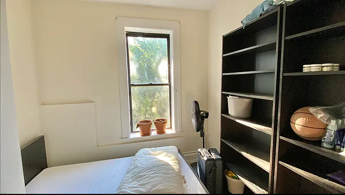 Rented by Nooklyn NYC LLC | media 9