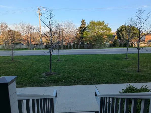 19 Island Rd, Toronto, ON M1C 0E4