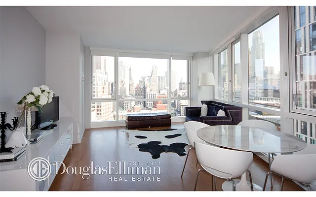 Rented by Douglas Elliman | media 21