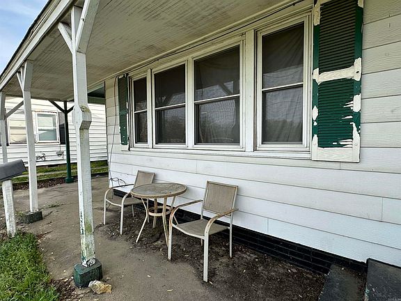 5th image of 118 E Bethany Rd