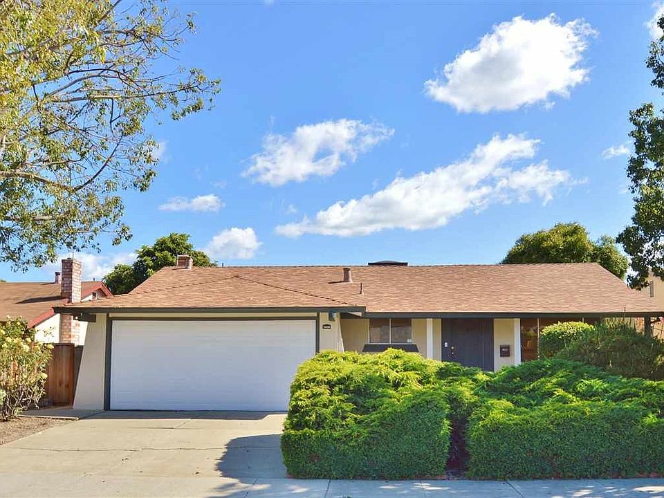 1st image of 34456 Shenandoah Pl