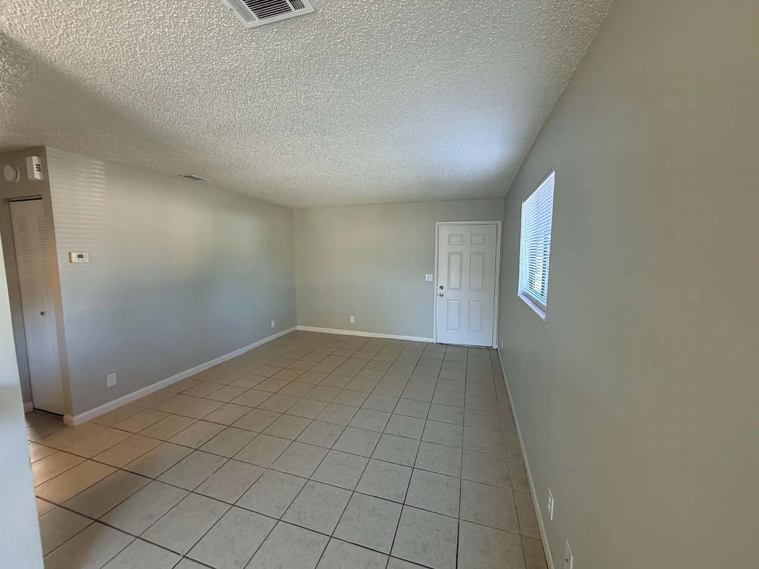 2 bed, 768 sqft, $1,050 — Photo 3