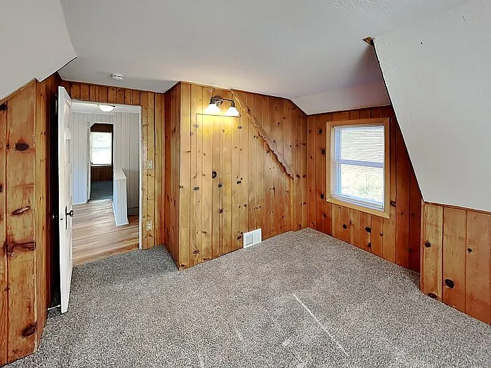 140 Park St E — Photo 10