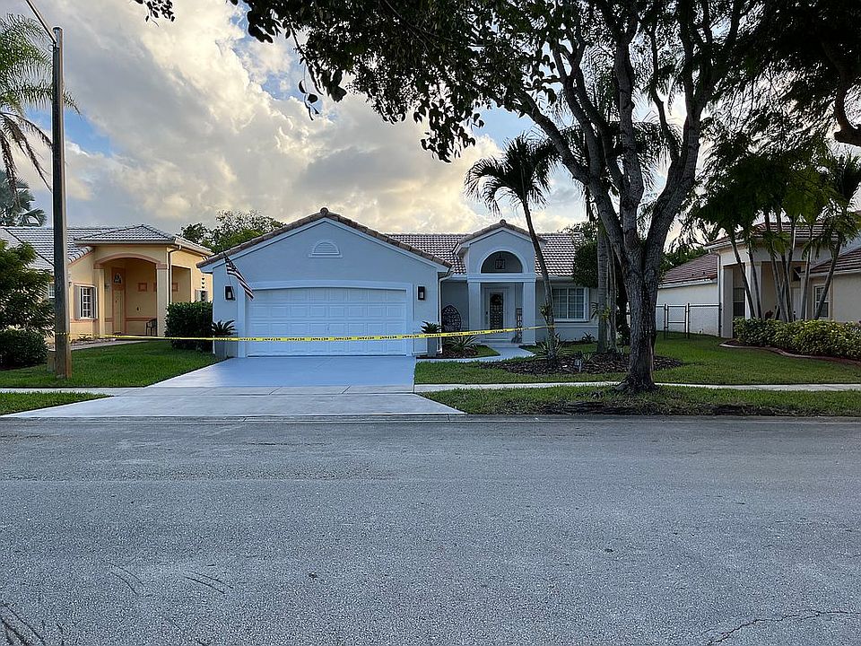 2nd image of 16354 SW 6th St