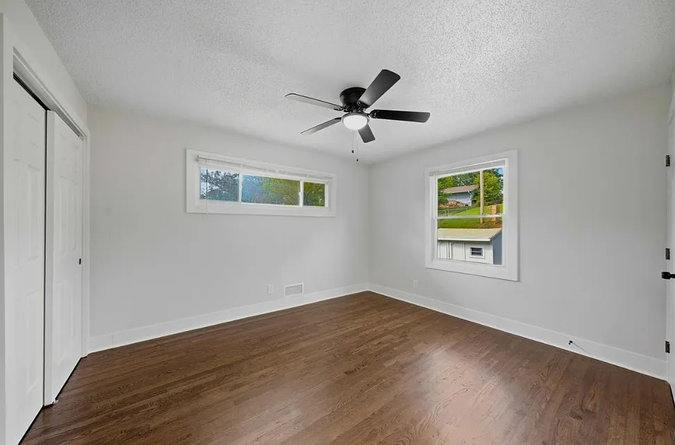 3 bed, 1097 sqft, $1,799 — Photo 4