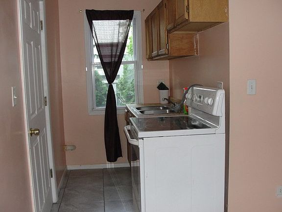 5th image of 3834 N Oak Park Ave