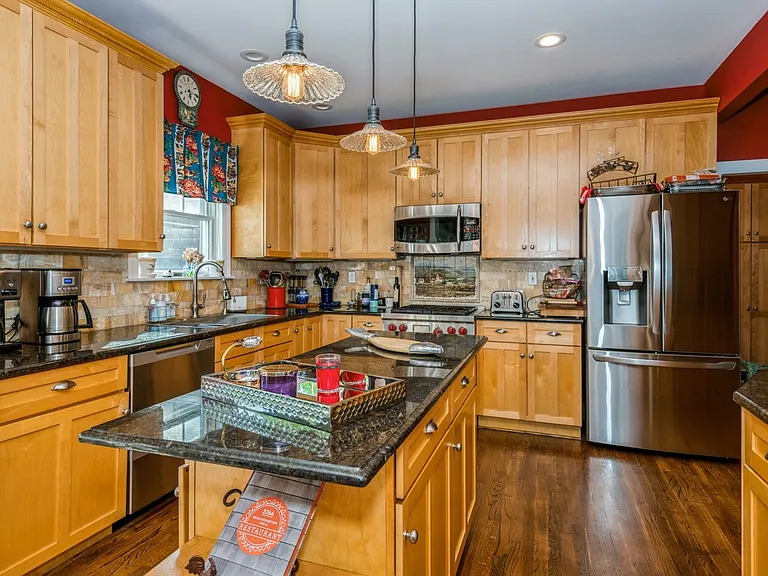 31 Fairbanks Ct — Photo 14