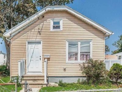 33 Mirin Ave, Roosevelt, NY, 11575